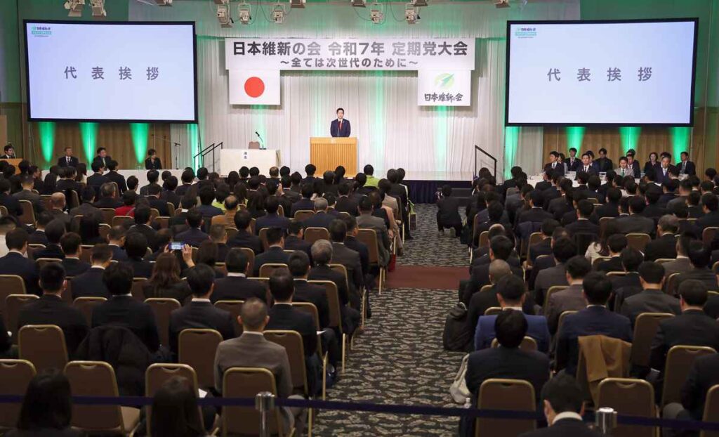 迷走維新「わが党はどこに行くのか」　活動方針に党是の「憲法改正」忘れる痛恨のミス(産経)